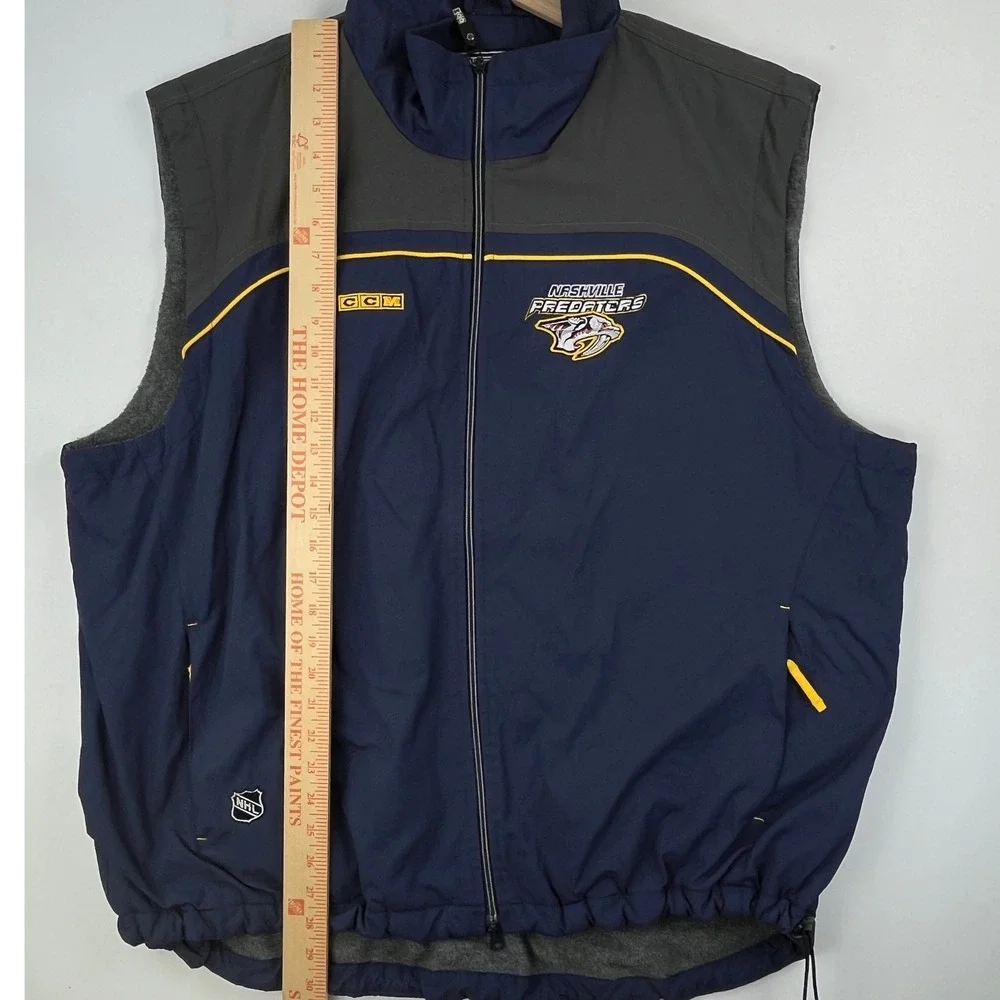 CCM Nashville Predators NHL Fleece Lined Full Zip Vest Mens XL Navy Blue Vintage